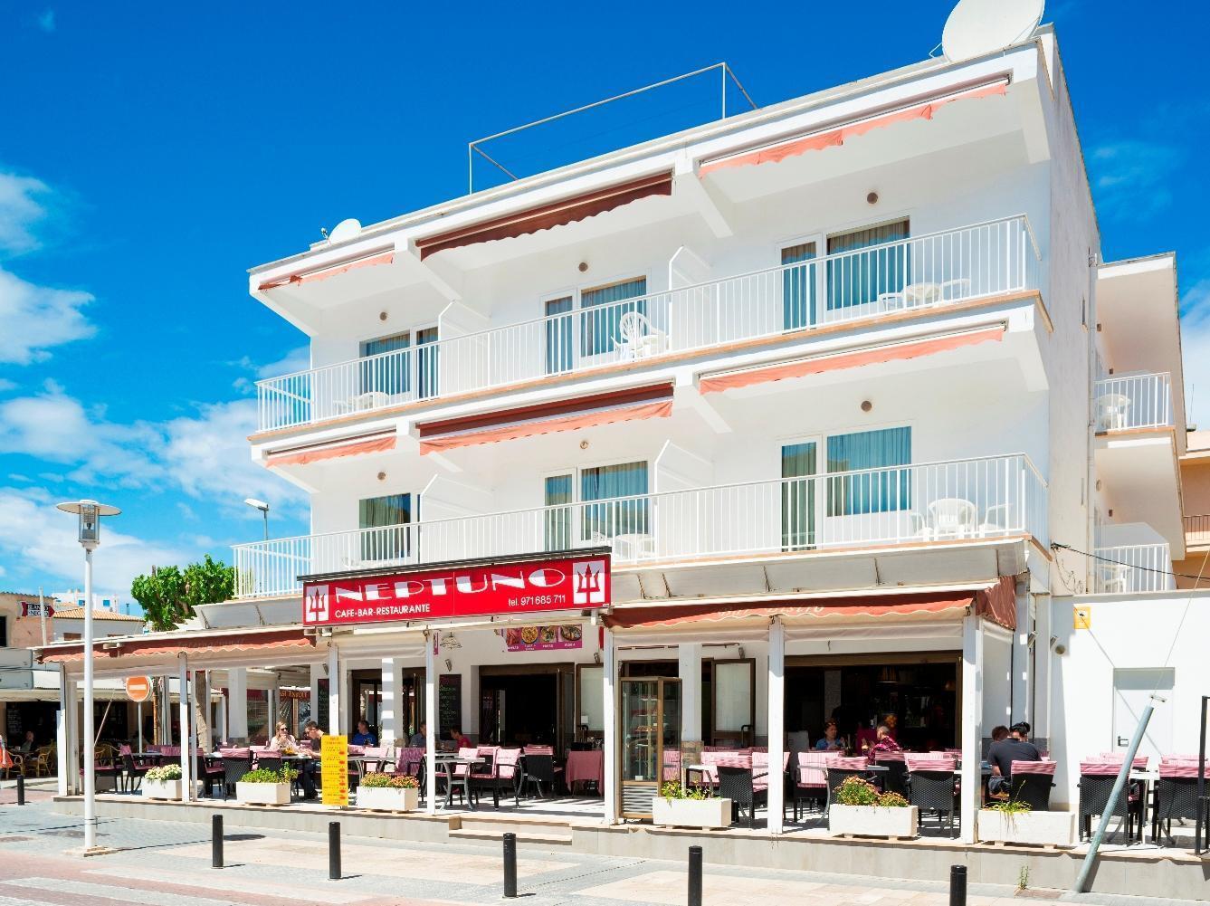 Hostal Neptuno Peguera Bagian luar foto